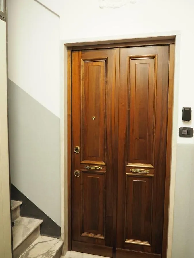 La Porta Accanto A Soli 900 Mt Dal Gaslini Genoa 0*,  Italy